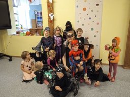 haloween ve skolce 24